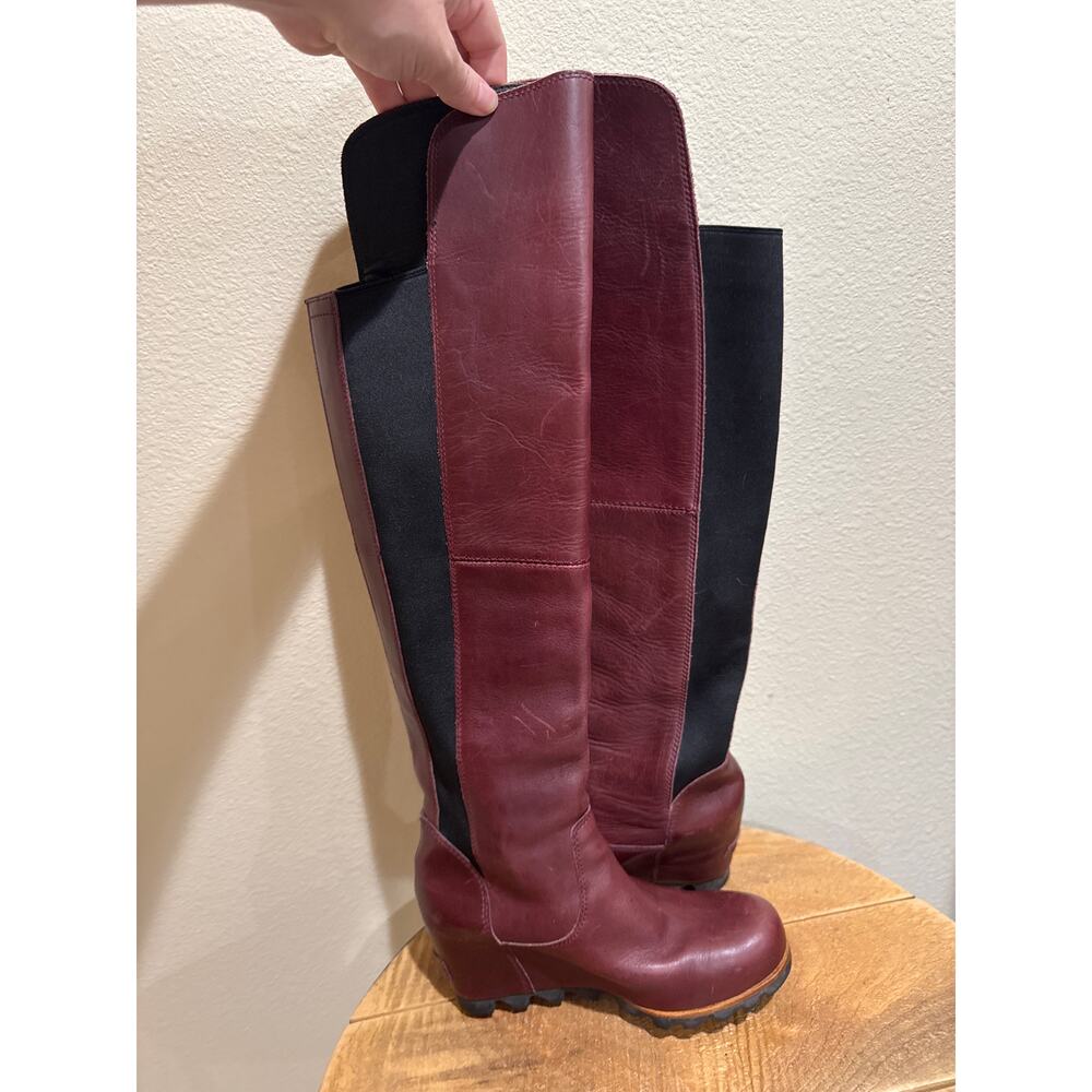 Elegant Burgundy Knee-High Boots - Picture 7 of 9